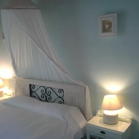 Sea Side & Aparthotel