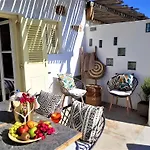 Sea Side & Kalo Livadi