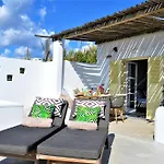 Sea Side & Aparthotel Kalo Livadi