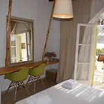 Sea Side & Aparthotel