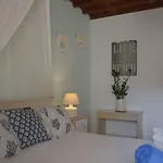 Sea Side & Aparthotel Kalo Livadi