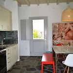 Sea Side & 2* Kalo Livadi