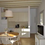 Sea Side & Aparthotel 2*