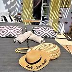 Sea Side & Aparthotel Kalo Livadi