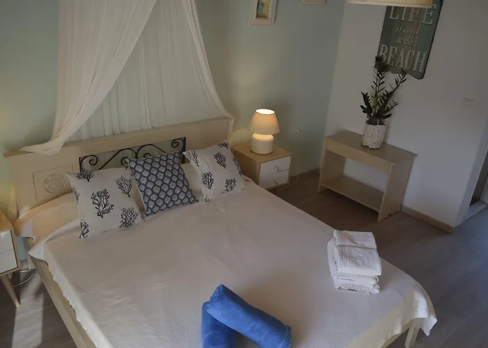Apartahotel Sea Side Studios&houses Playa Kalo Livadi