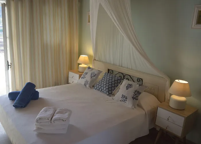 Apartahotel Sea Side Studios&houses 2*