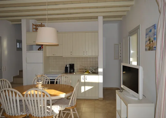 Sea Side & Apartmanhotel 2*