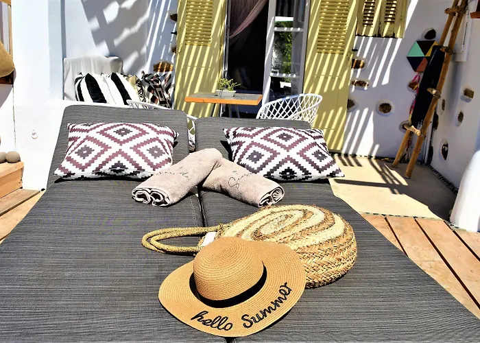 Sea Side & מלון דירות קאלו ליבאדי